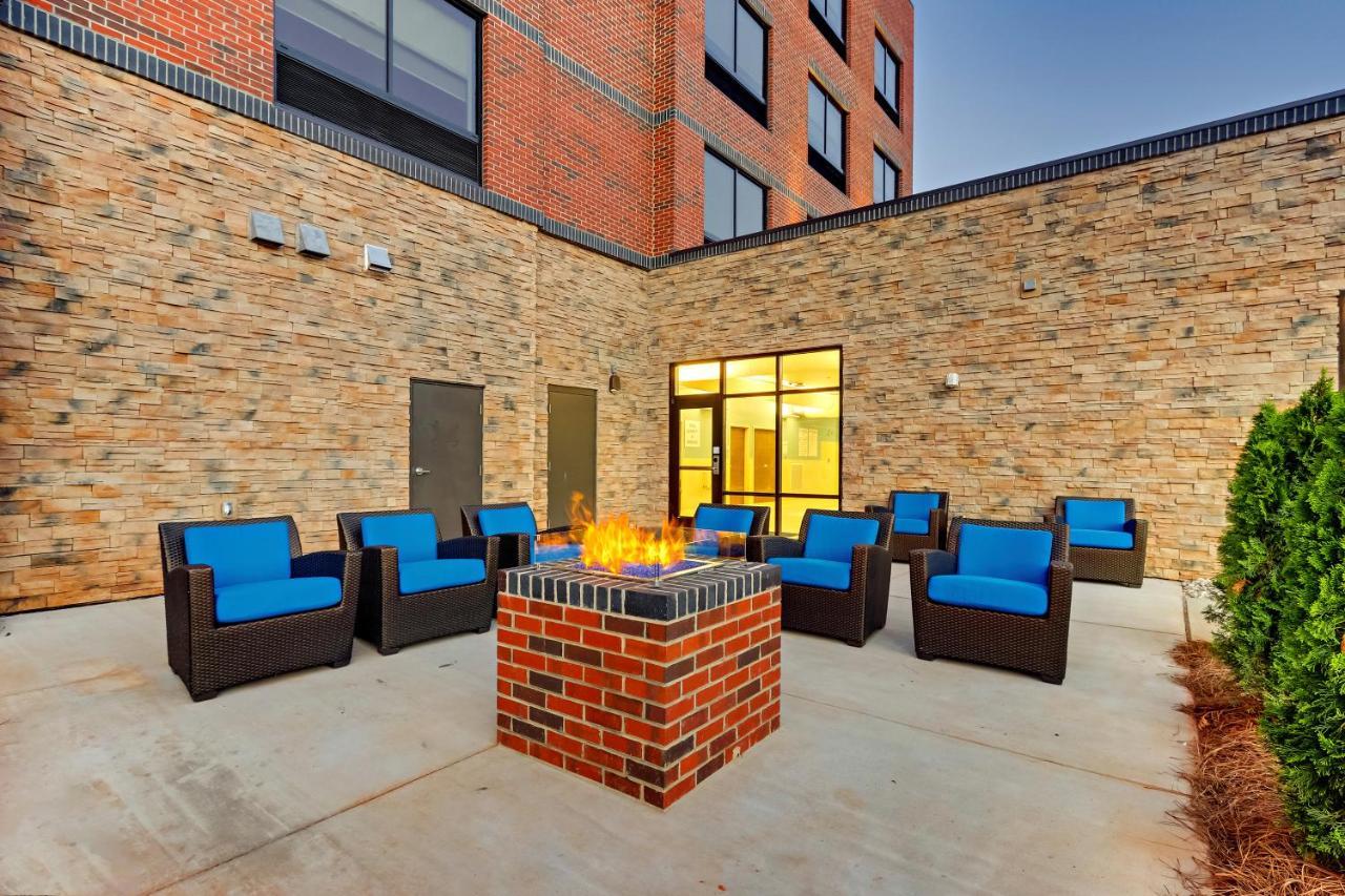 Holiday Inn Express & Suites - Winston - Salem Sw - Clemmons By Ihg Ngoại thất bức ảnh