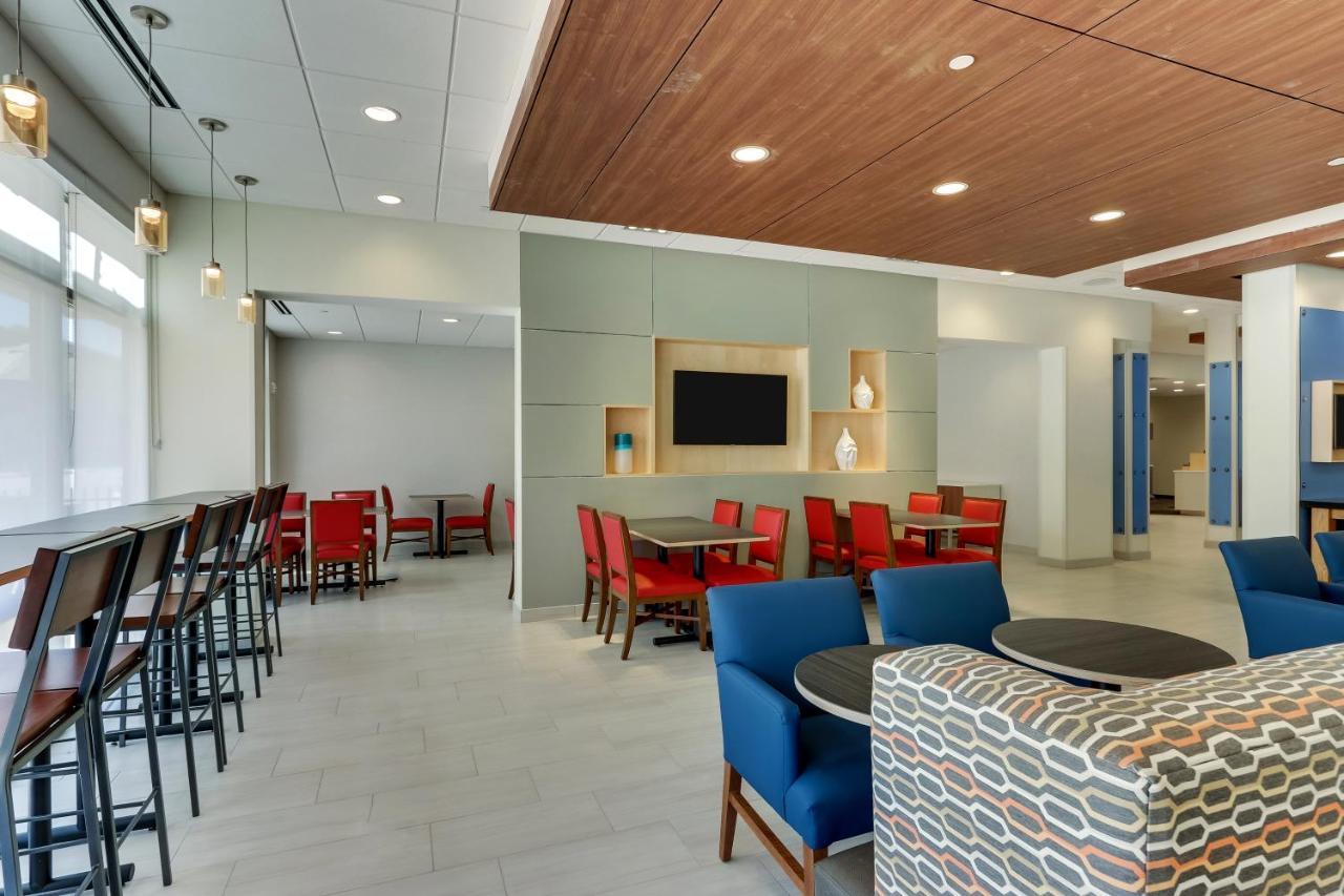 Holiday Inn Express & Suites - Winston - Salem Sw - Clemmons By Ihg Ngoại thất bức ảnh