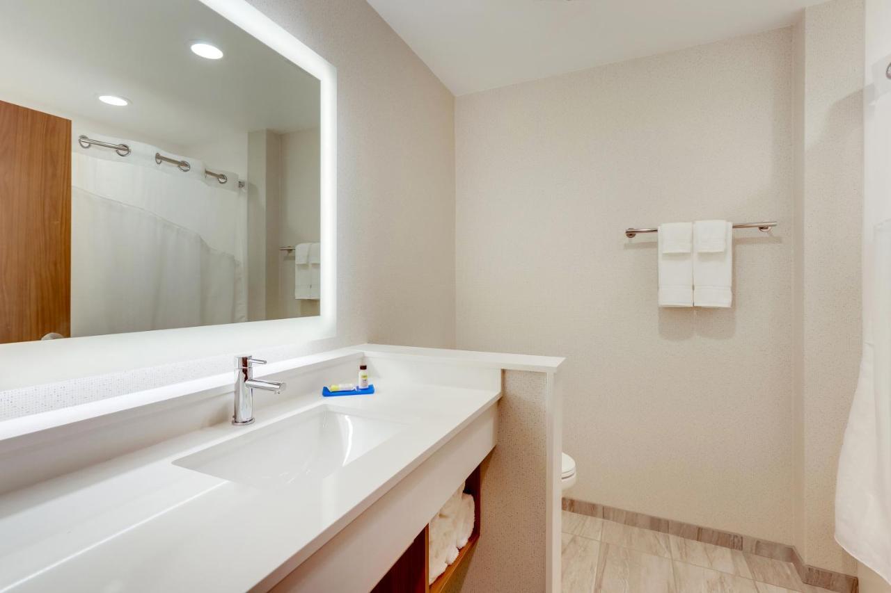 Holiday Inn Express & Suites - Winston - Salem Sw - Clemmons By Ihg Ngoại thất bức ảnh