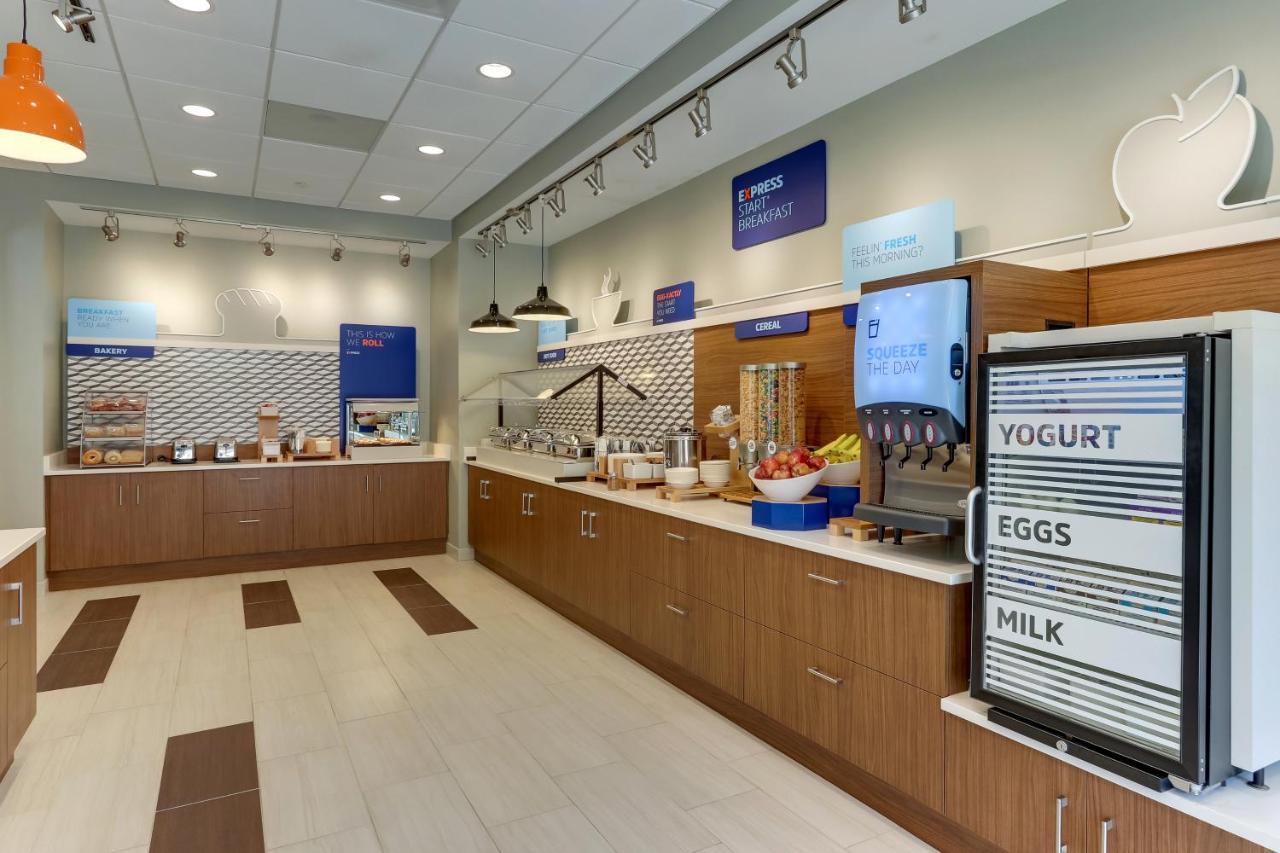 Holiday Inn Express & Suites - Winston - Salem Sw - Clemmons By Ihg Ngoại thất bức ảnh